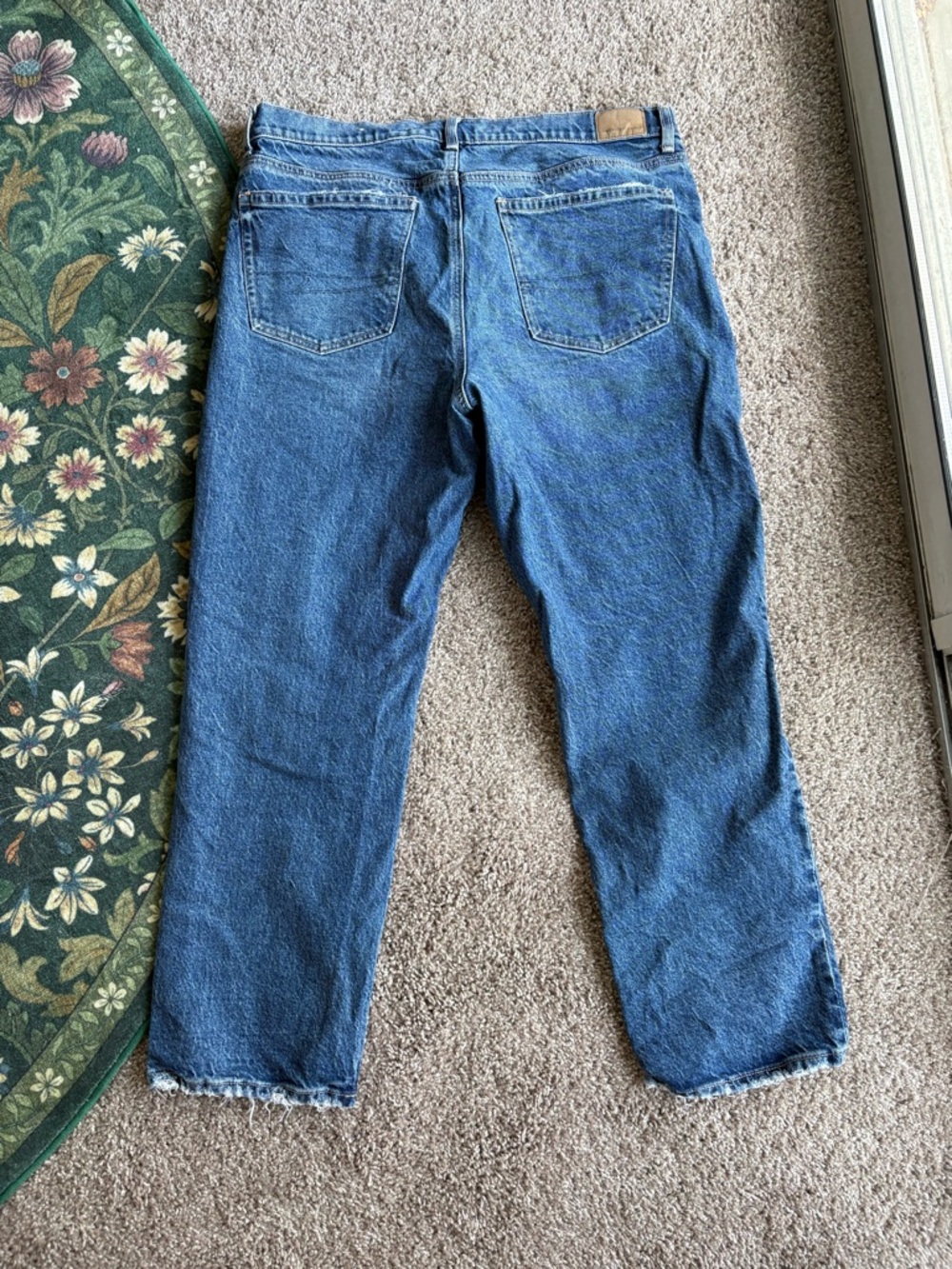 American Eagle Outfitters Women’s Medium Blue Relaxed Jeans - Picture 2 of 4
